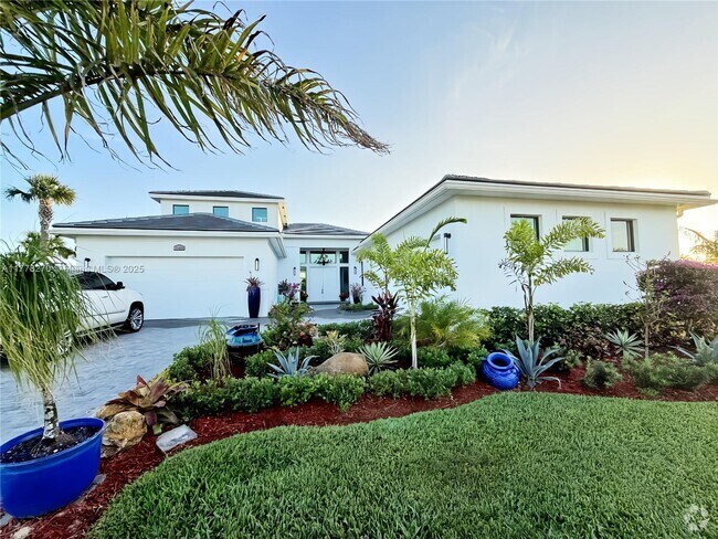 Building Photo - 11460 SW Pietra Way