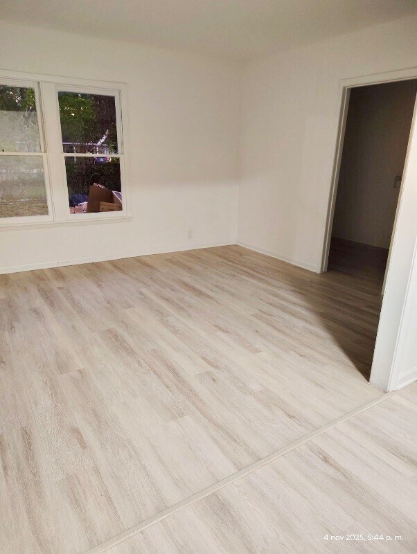 Building Photo - 130 E Witcher Ln