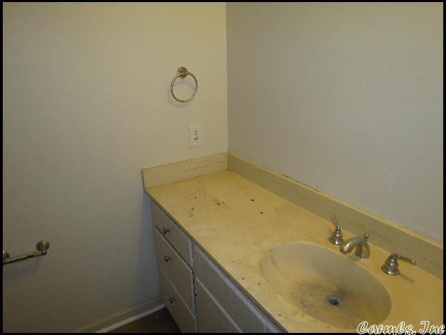 Building Photo - 9122 Tanya Dr