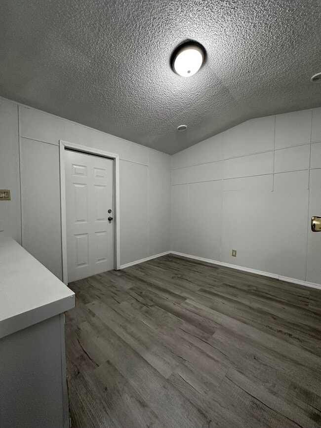 Building Photo - 1Bed/1Bath **RENT TO OWN OPPORTUNITY**