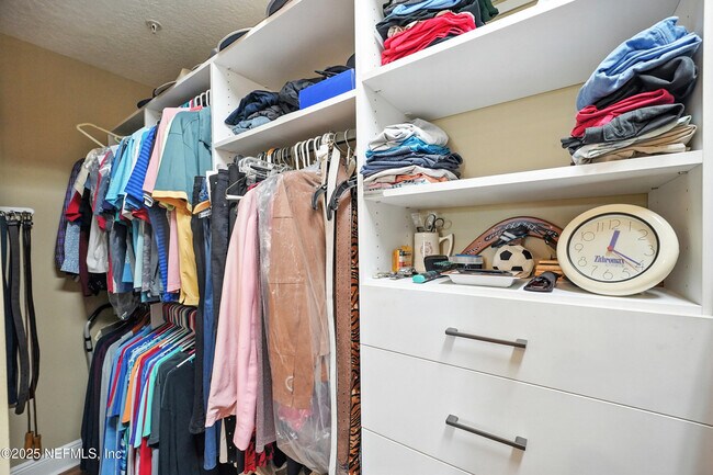 Building Photo - 4300 S Beach Pkwy