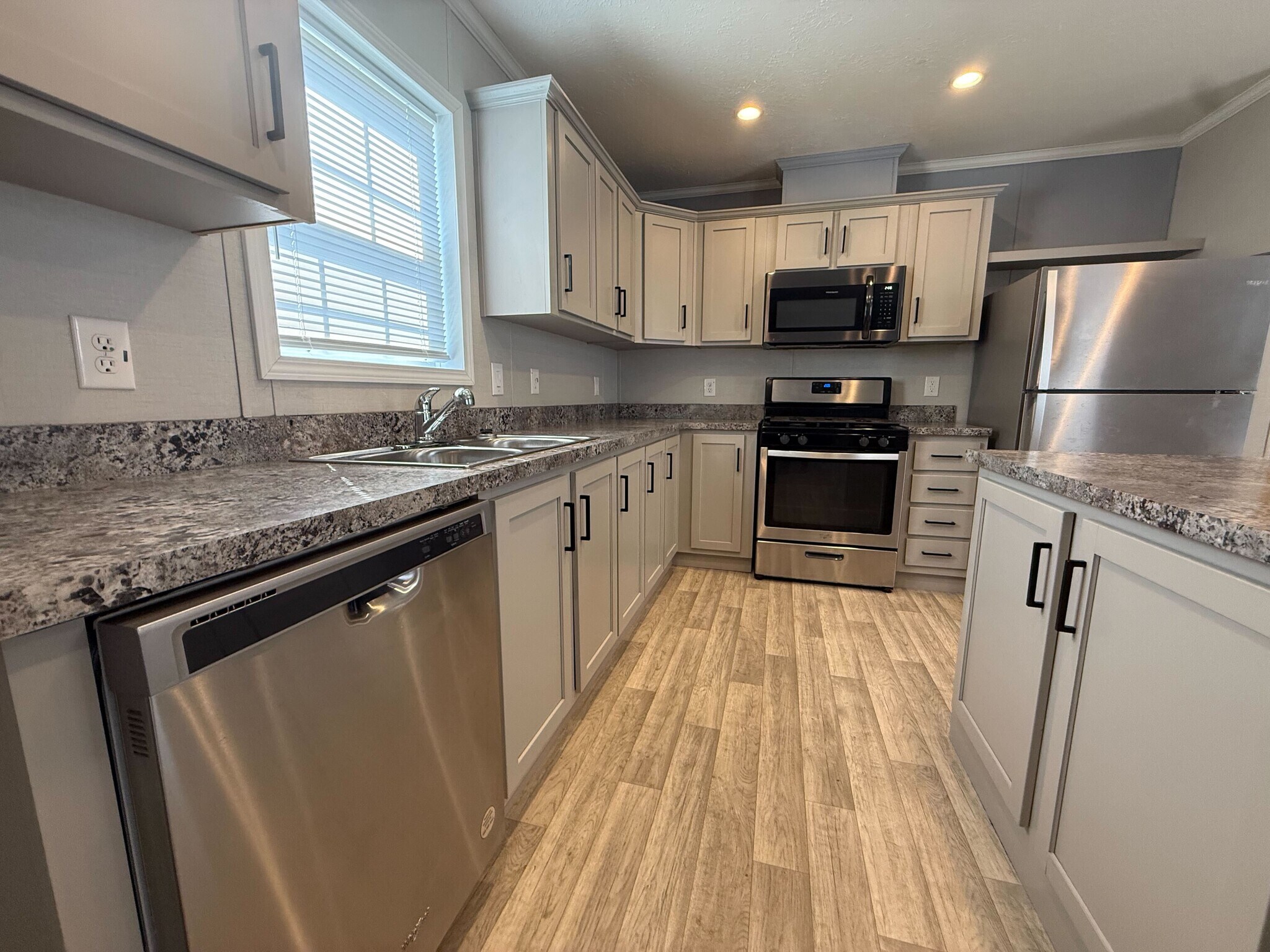 Building Photo - 12211 St Michel Ave