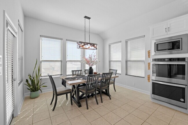 Building Photo - 1606 Brass Canyon