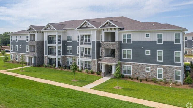 Building Photo - 215 Columns way