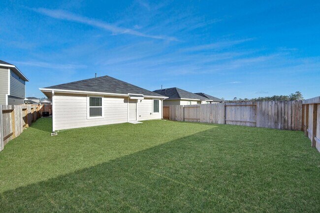 Building Photo - 14315 Leafy Willow Dr