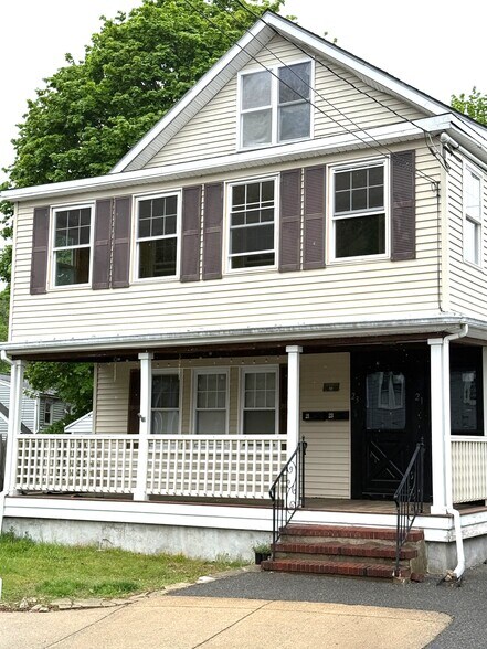 Building Photo - 23 Rendall Pl