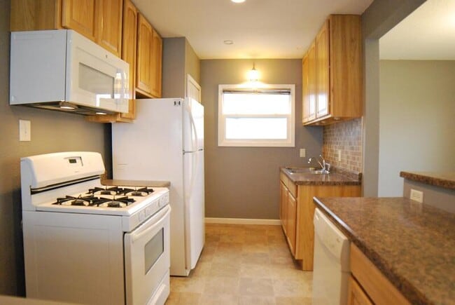 Building Photo - 2924 Soutter Ave SE