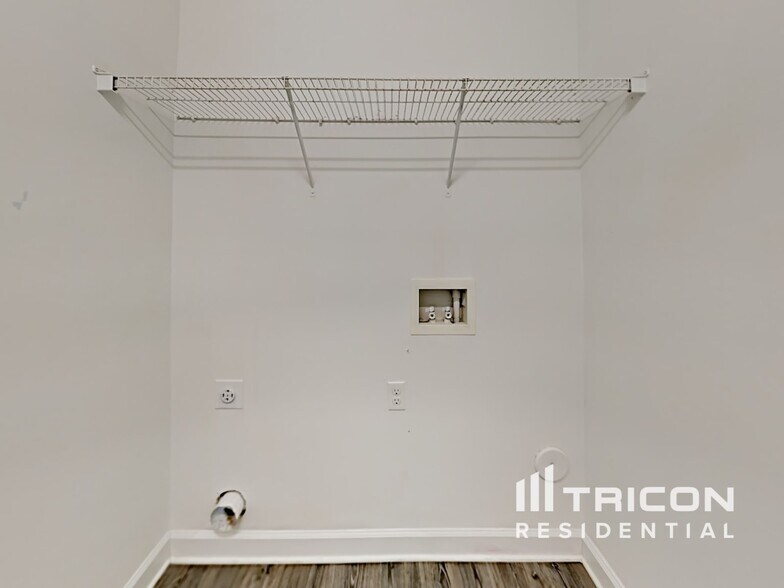 Building Photo - 3633 Crowders View Dr