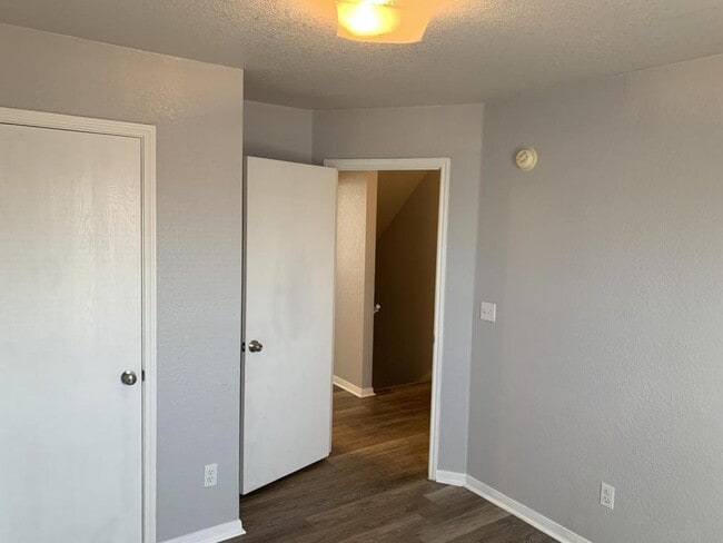 Building Photo - 2807 Cantabrian Dr