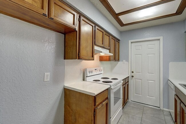 Building Photo - 5310 Gateridge Dr