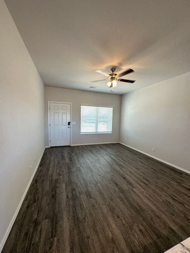 Building Photo - Preleasing now!! -Three Bedroom | Two Bath Home in Broken Arrow