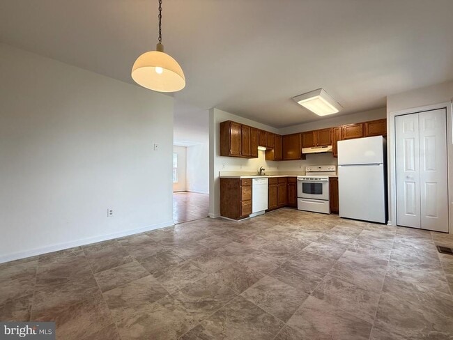 Building Photo - 111 Ben Neuis Pl