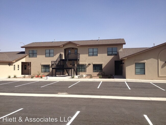 Building Photo - 7218-7224 N Loop Dr