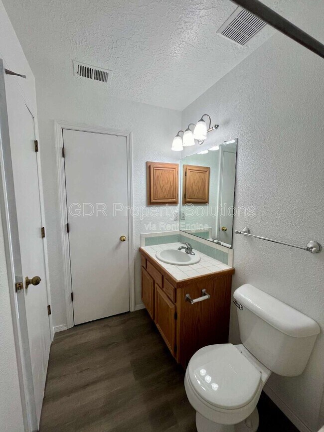 Building Photo - 8123 Waterbury Pl NW