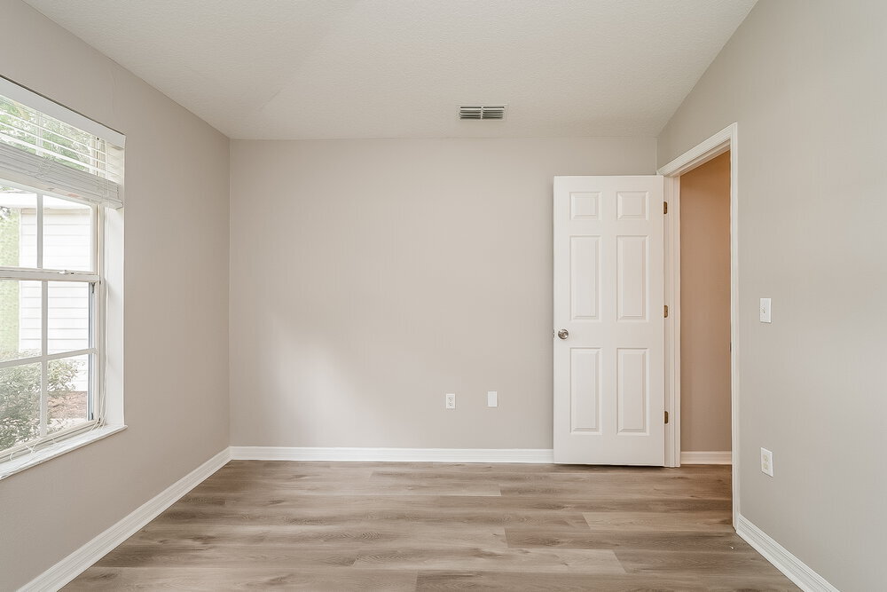 Building Photo - 303 Riunite Cir