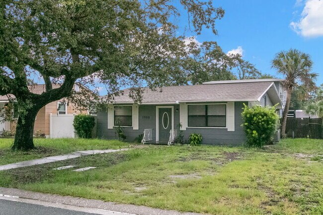 Primary Photo - NEWLY RENOVATED Home For Rent in St Peters...