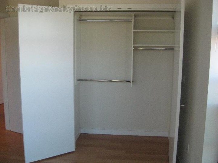 Building Photo - 599 Albany St