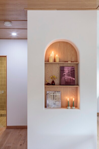 Building Photo - 3361 Hamilton Way