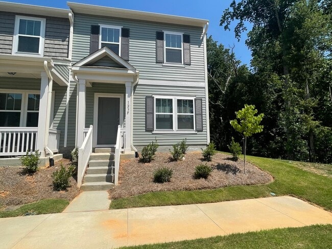 Primary Photo - READY IN AUGUST 3 br 2.5 Townhome Near His...