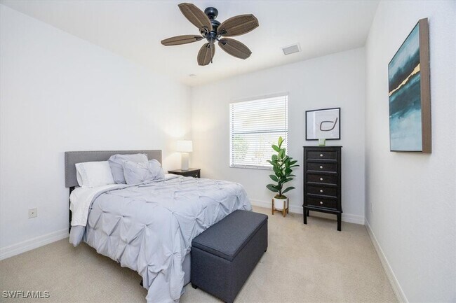 Building Photo - 13905 Luna Dr