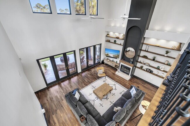 Building Photo - 1393 Sunset Beach Dr