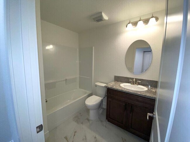 Building Photo - Built 2023 NW Reno 3 Bedroom House - Downs...