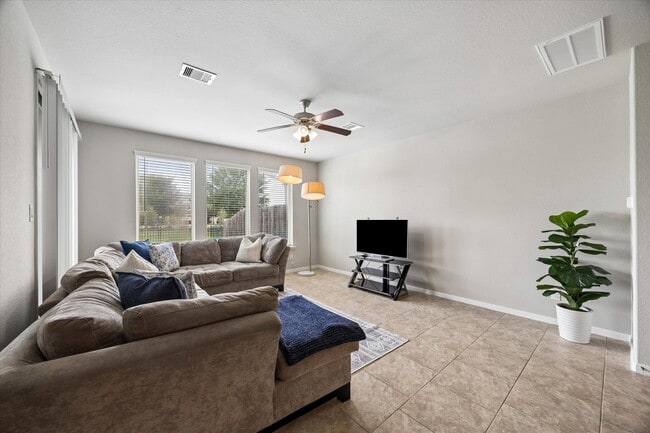Building Photo - 3404 Orch Brg Ln