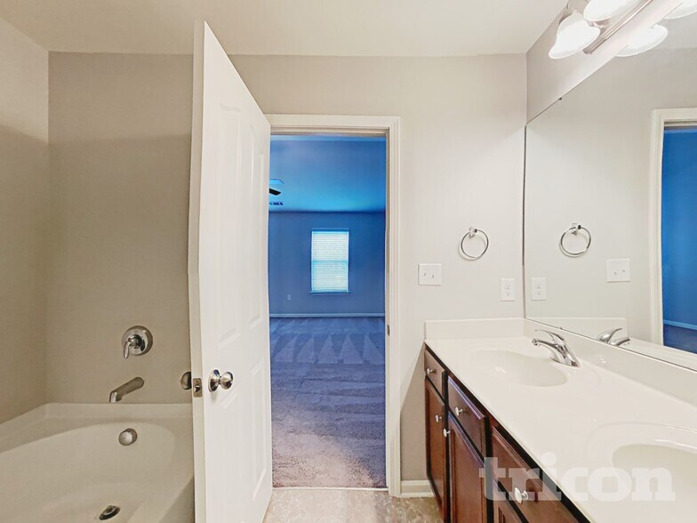 Building Photo - 4733 Manchineel Ln