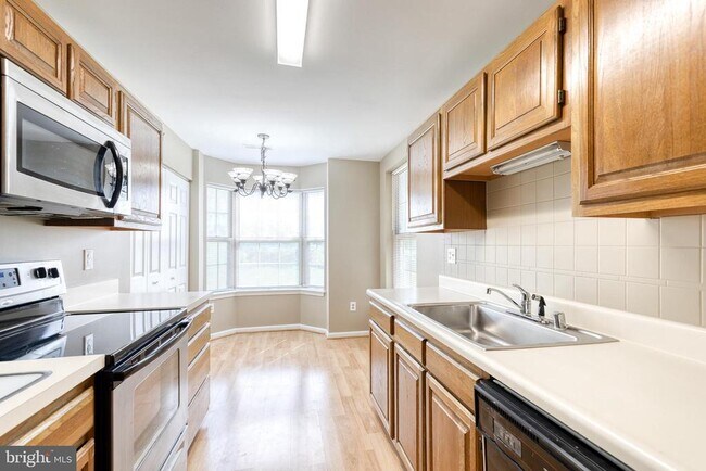 Building Photo - 3512 Thomas Pointe Ct