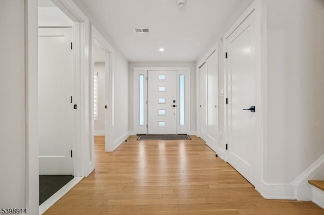 Building Photo - 30 Hemlock Terrace