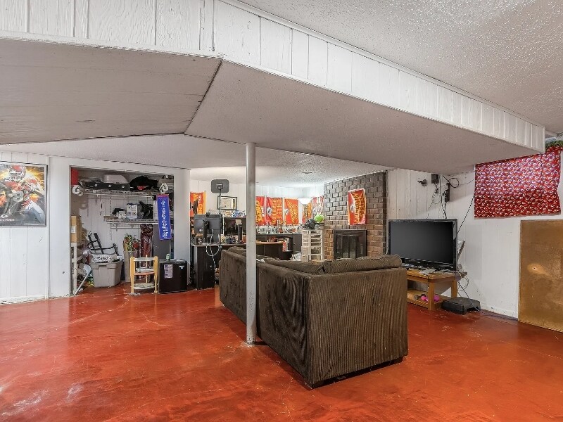 Building Photo - 4816 Mockingbird Ln