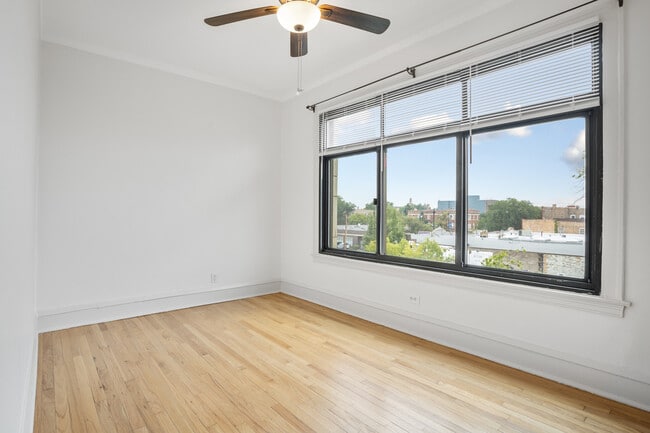 Building Photo - 2342 N Spaulding Ave