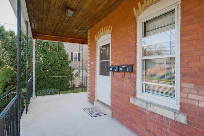 Building Photo - 181 Newington Rd