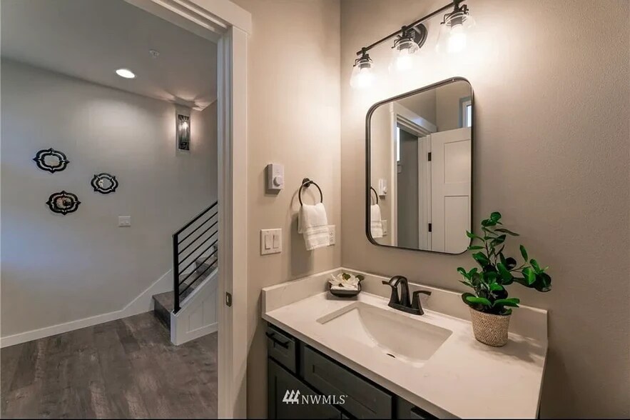 Building Photo - 11031 14th Pl SE