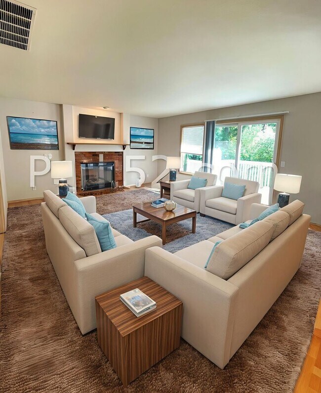 Building Photo - 4 Bedroom Single Family Home in Gig Harbor...