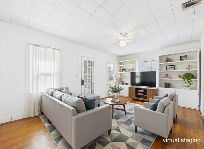 Building Photo - 714 St Thomas St