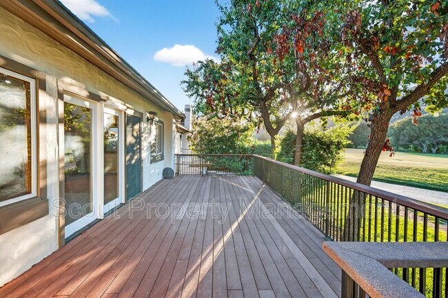 Building Photo - 38285 Oaktree Loop