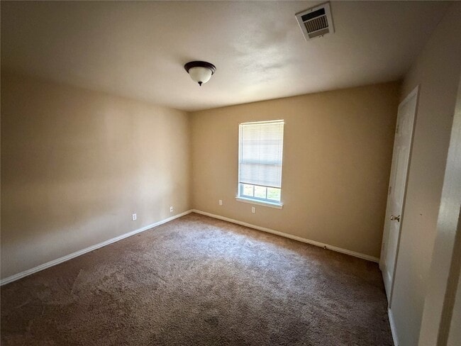 Building Photo - 1126 W Hunt St