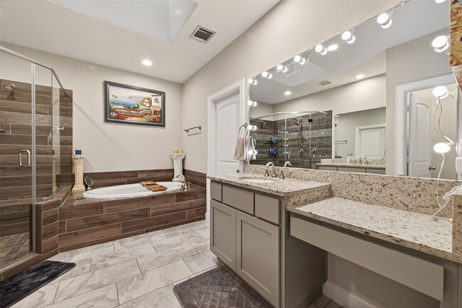 Building Photo - 1914 Shearn St