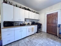 Building Photo - 260 Aspinwall Ave