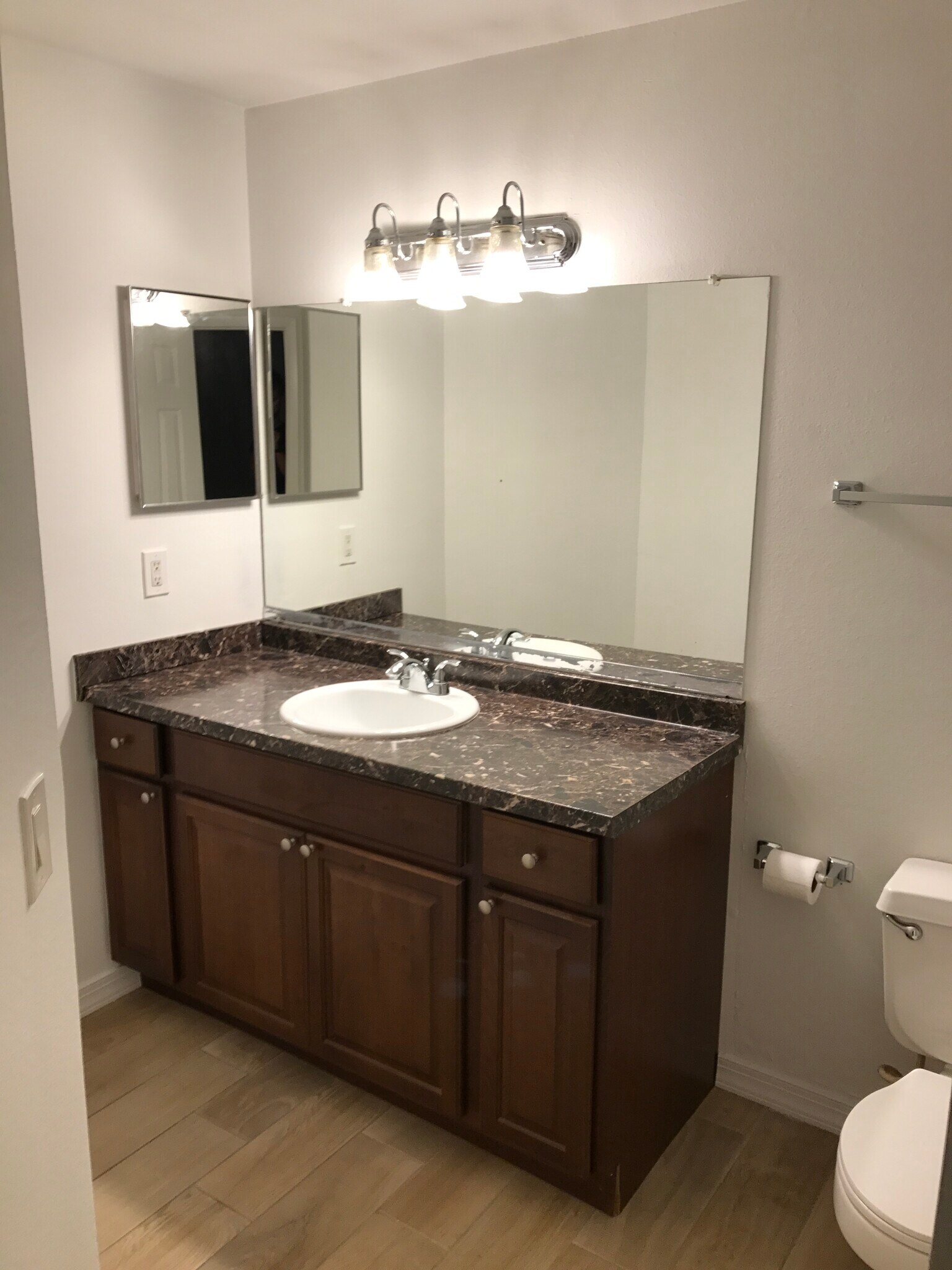 Building Photo - 4740 Walden Cir