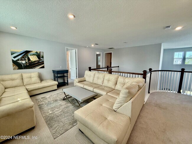 Building Photo - 52 Waterline Dr