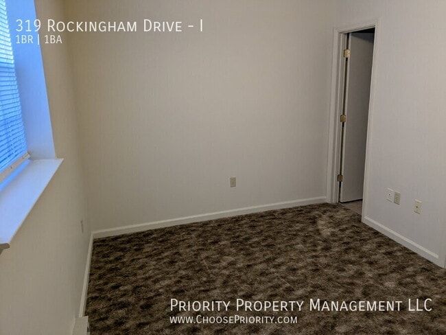 Building Photo - 319 Rockingham Dr