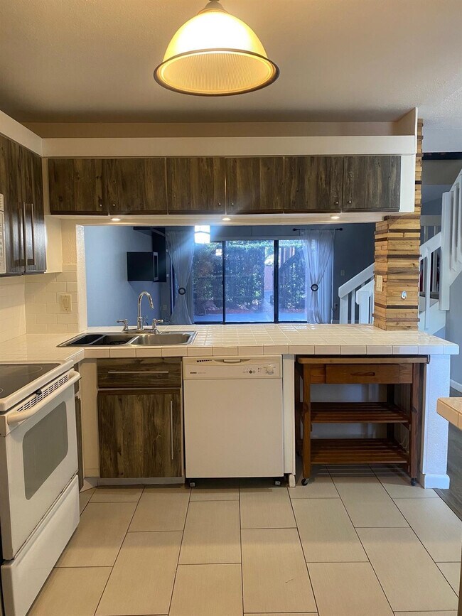 Building Photo - 3181 NW 85th Ave