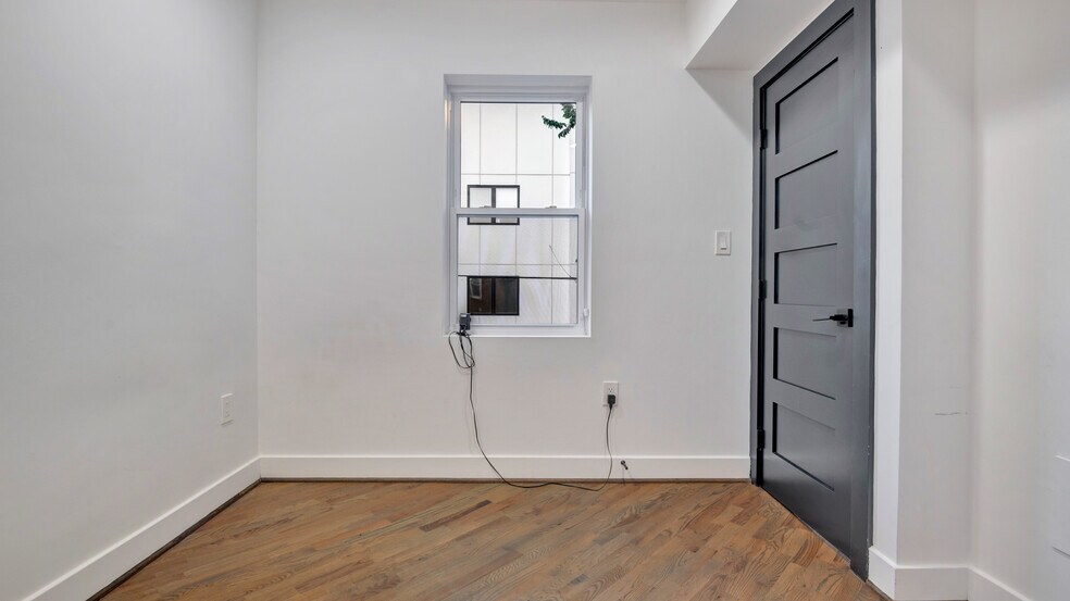 Building Photo - 1808 Benning Rd NE