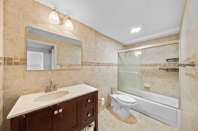 Building Photo - 3301 NE 5th Ave