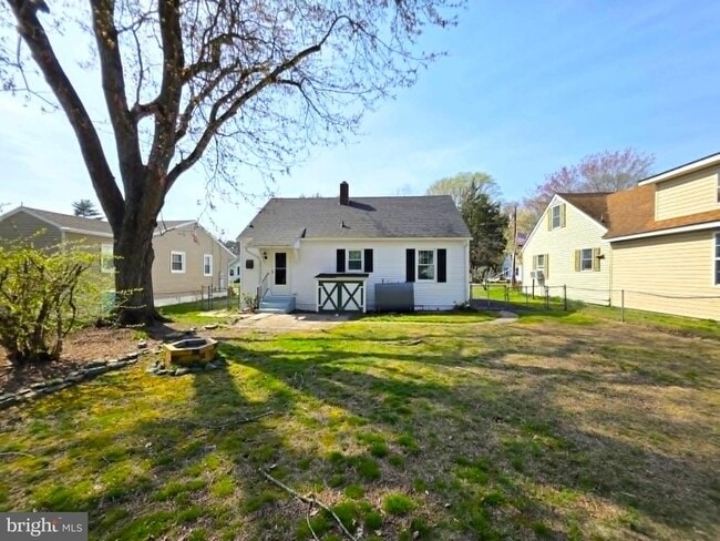 Building Photo - 1017 Tyler Ave