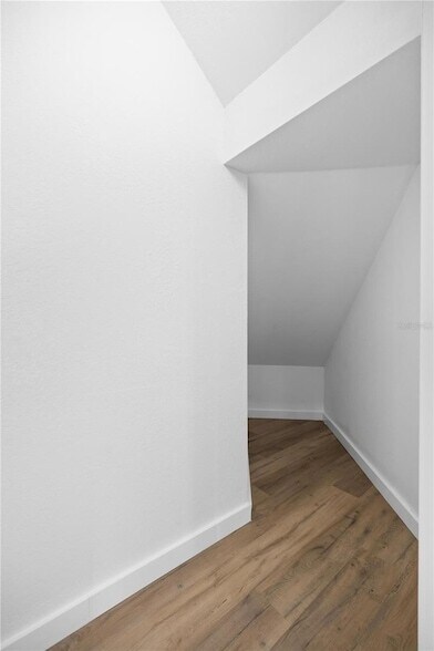 Building Photo - 1628 SE 29th Terrace