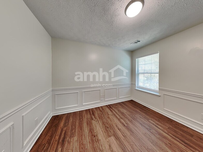 Building Photo - 2857 Golden Club Bend