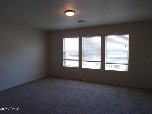 Building Photo - 621 Haynes Dr